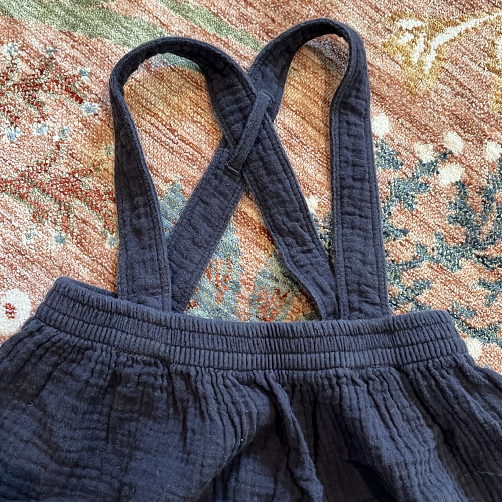 H&M Charcoal kids skirt with straps - Picture 2 of 3